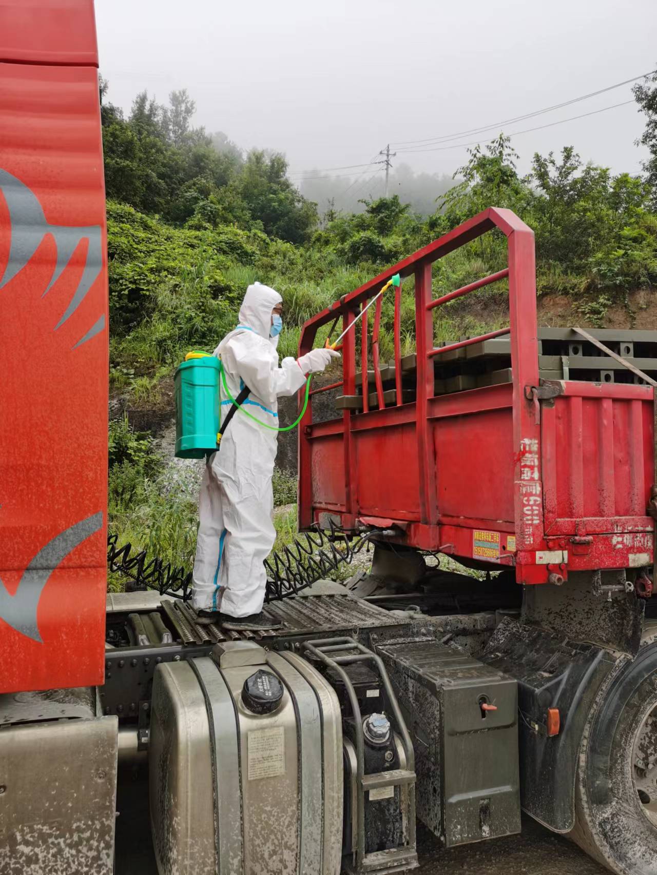 對來往車輛加強(qiáng)消殺頻次.jpg